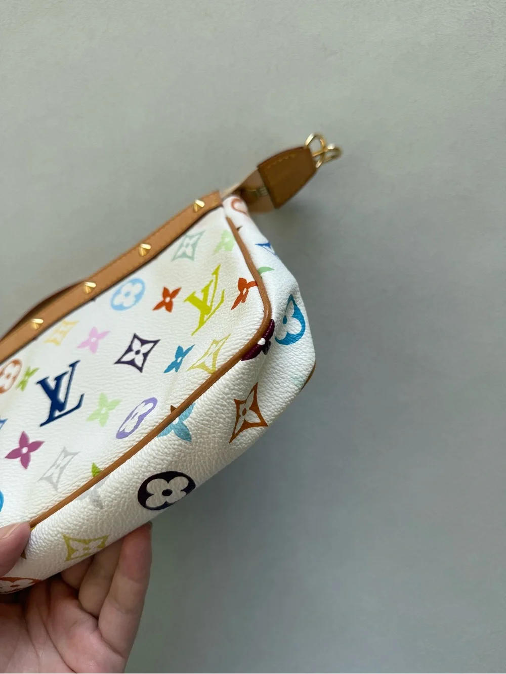 *Pristine* Louis Vuitton Vintage White Multicolor Monogram Pochette Shoulder Bag